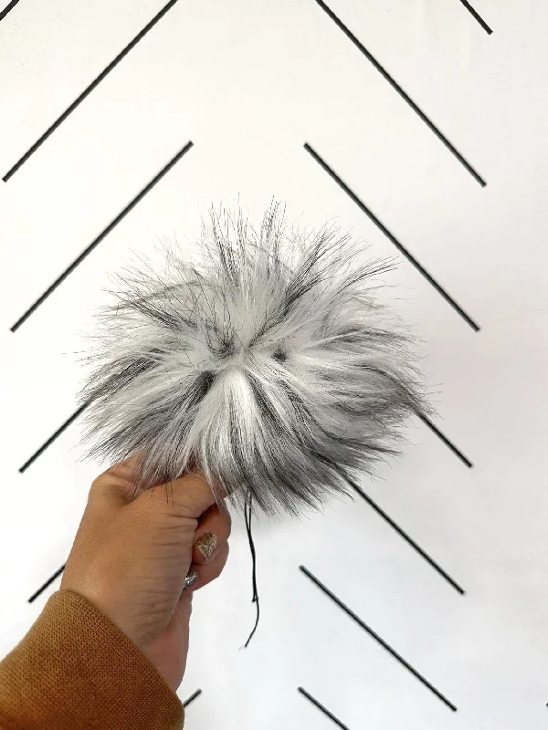 Faux Fur Pom Pom | White + Gray